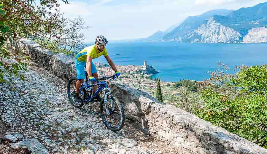 pista ciclabile sul Lago di Garda