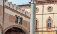 Statua di Sant'Apollinare in Piazza del Popolo, Ravenna
