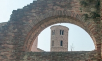 Vista del campanile della Basilica di Sant'Apollinare Nuovo, Ravenna