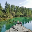 Ragazzi al Lago delle Streghe a Crampiolo presso l'Alpe Devero, Piemonte