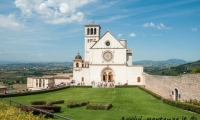 Vista dell'esterno della Basilica di San Francesco, Assisi