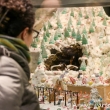Vetrina natalizia per le strade del centro storico di Como