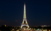 Vista della Tour Eiffel di notte, Parigi