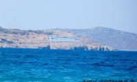 Bandiera greca lungo la costa di Kos, Grecia