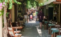 Locali presso il centro di Kos, Grecia