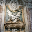Statua presso San Pietro in Vincoli, Roma