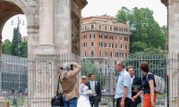 Sposi all'Arco di Costantino, Roma
