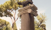 Statua della Lupa presso Il Campidoglio, Roma