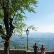 Turisti che ammirano il paesaggio, San Marino