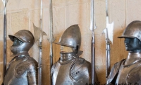 Armature all'interno dell'Alcazar a Segovia, Spagna