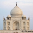 Vista del Taj Mahal dal fiume Yamuna ad Agra, India