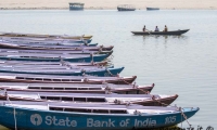 Barche sul Gange a Varanasi, Uttar Pradesh, India