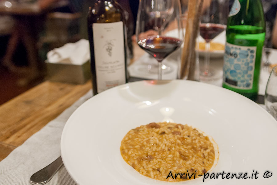 Piatto di risotto presso il ristorante Q33 del Tenimento Al Castello di Sillavengo, Novara