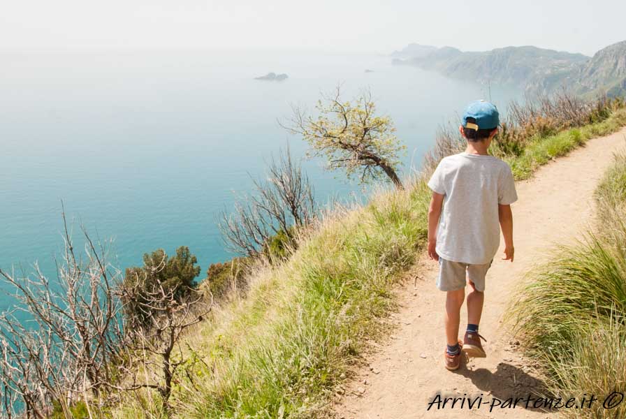 Bambino sul Sentiero degli Dei, Costiera Amalfitana