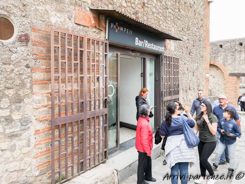 Bar ristorante presso il Foro degli Scavi di Pompei