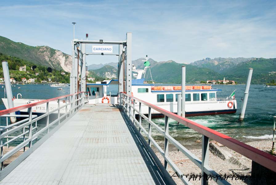 Pontile delle imbarcazioni pubbliche a Stresa, Piemonte