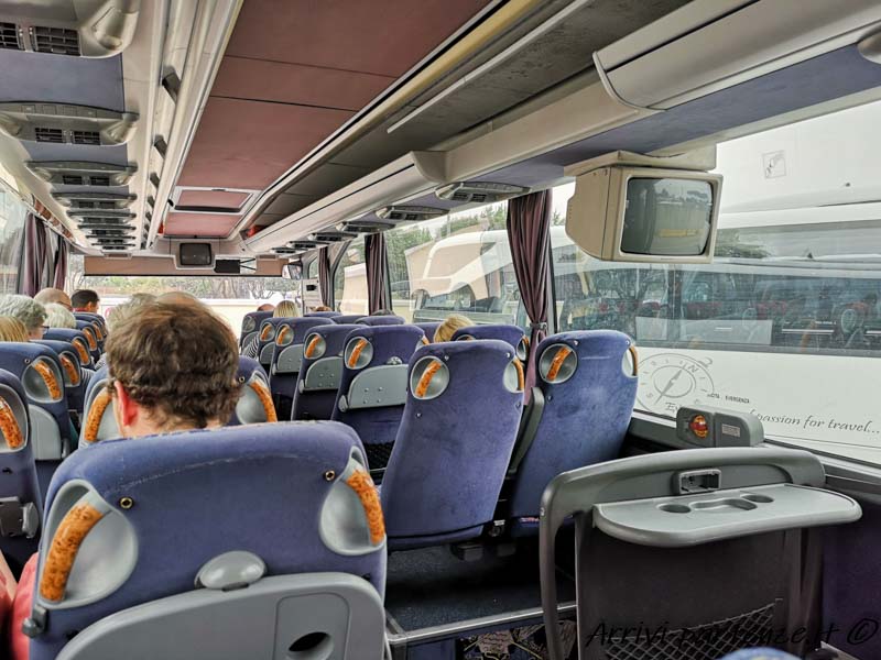 Pullman della Curreri che collega l'Aeroporto Capodichino di Napoli a Pompei